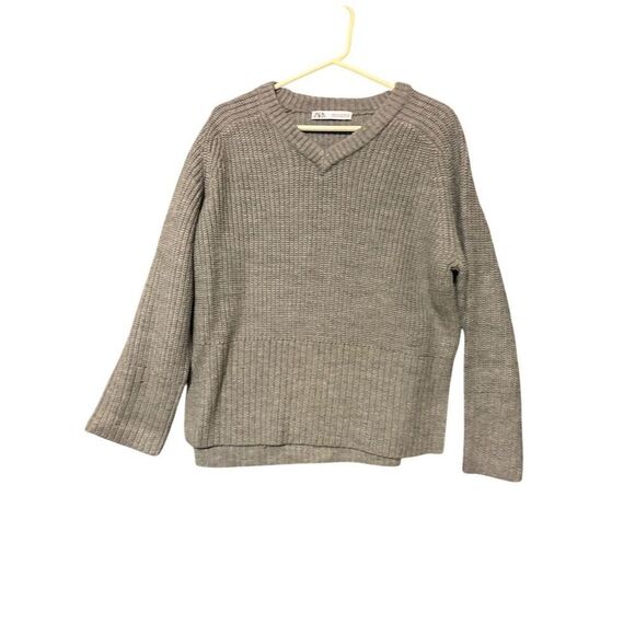 Zara Women's Gray V-Neck Pullover Sweater Size M Long Sleeve Casual - Picture 2 of 9